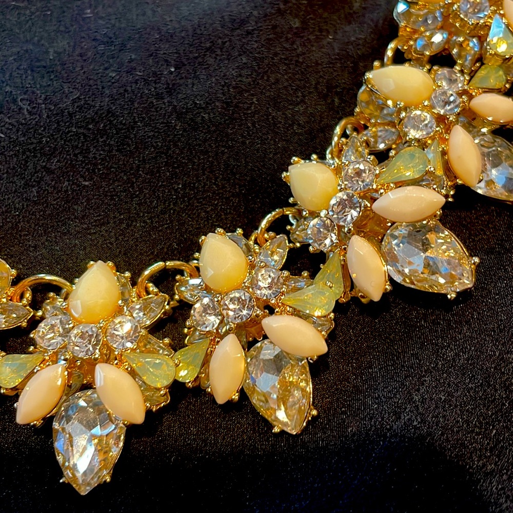 Statement Necklace - Picture 2 of 3